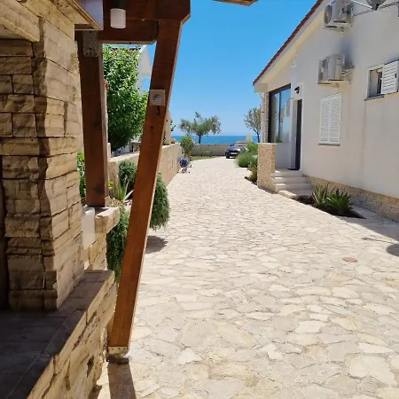 Holiday home House Nataly Vir