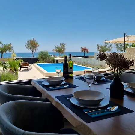 House Nataly Holiday home Vir